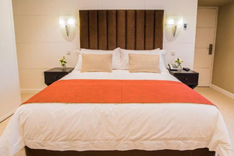 Cae Court Hotel Bridgend  Eksteriør bilde