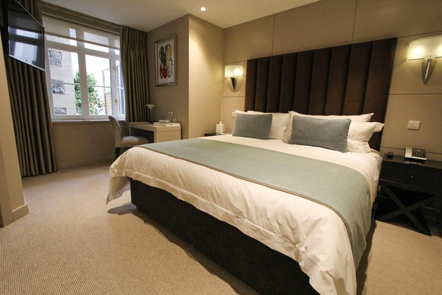 Cae Court Hotel Bridgend  Eksteriør bilde