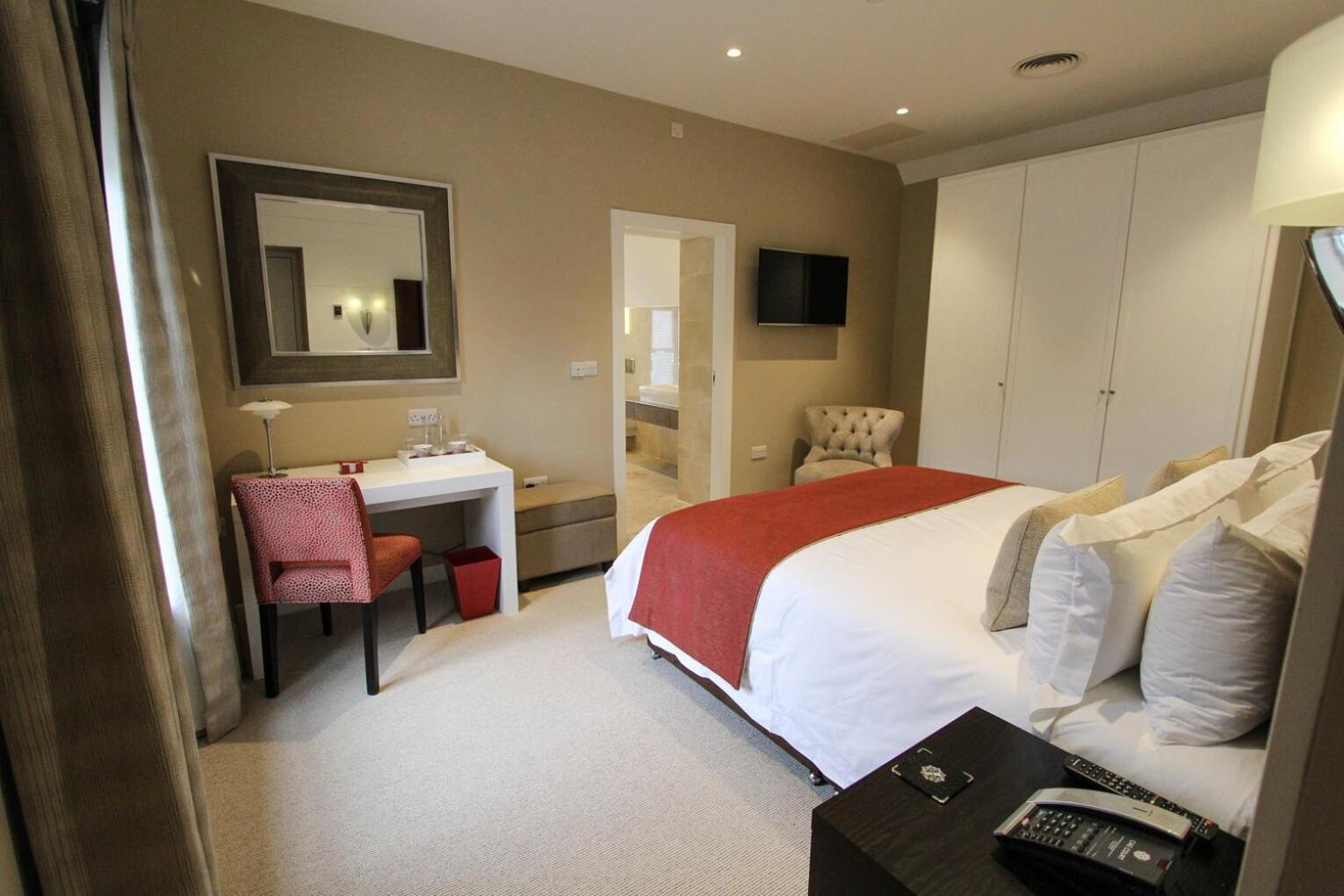 Cae Court Hotel Bridgend  Eksteriør bilde